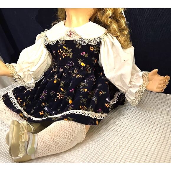 “First Kiss” Porcelain Girl Doll Long Curls Lace Leggings Shoes 13" - Picture 4 of 8